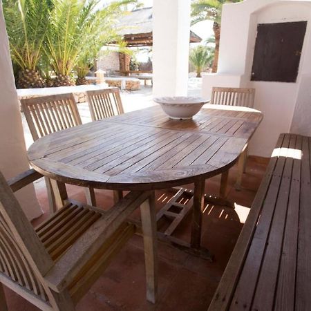 Villa Daniel 5 Mins By Taxi Into Ibiza Town Sant Jordi de ses Salines Exterior foto