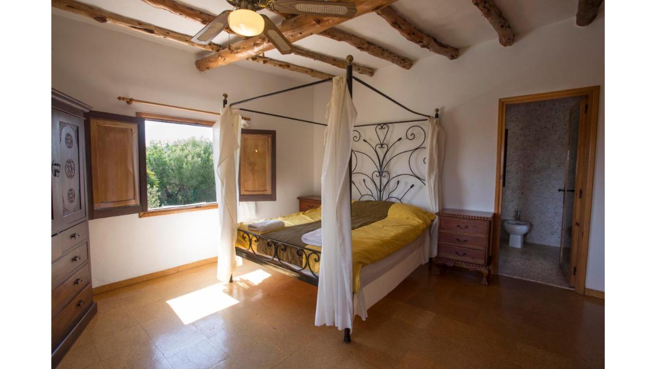 Villa Daniel 5 Mins By Taxi Into Ibiza Town Sant Jordi de ses Salines Exterior foto